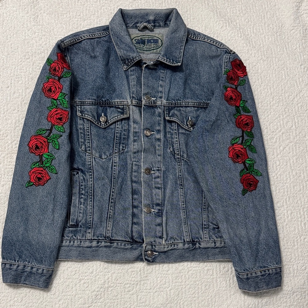 Vintage Southern Embroidered Denim Jean Jacket with Red Roses Sz M